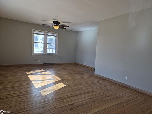 5th image of 1013 4th Ave E