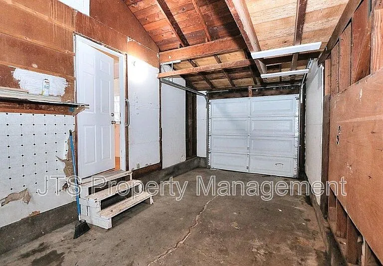 5302 Gordon Dr — Photo 48