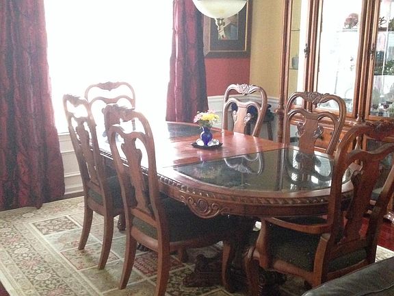 Formal Dining