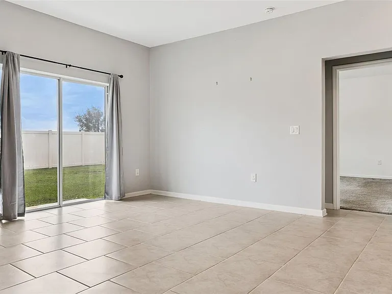 781 Taurus Ln — Photo 7
