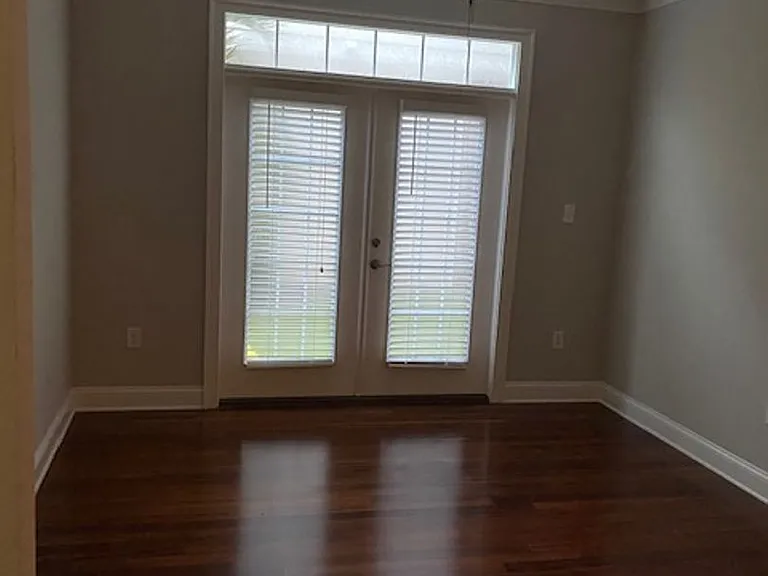 121 Charles Towne Ln — Photo 6