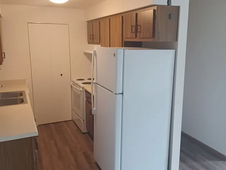 1025 Willow Ave — Photo 23
