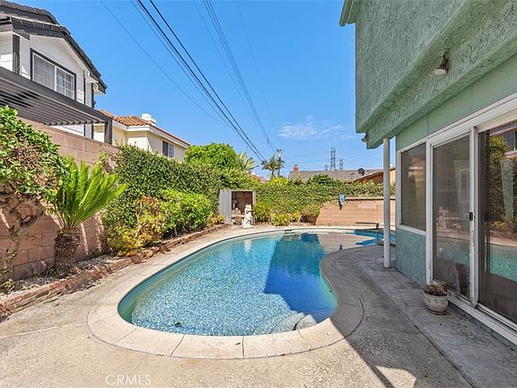 2nd image of 10253 Angell St
