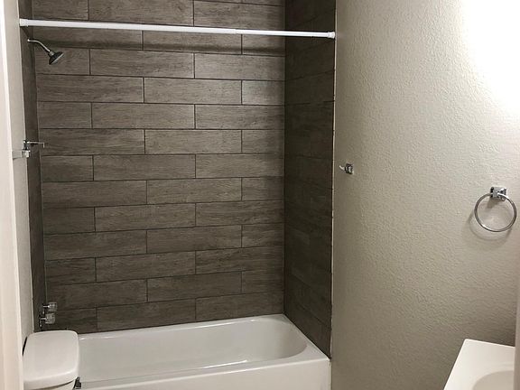 5th image of 2226 Bolivar St #3/2