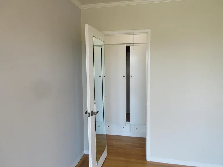 2433 Larkin St #1 — Photo 14