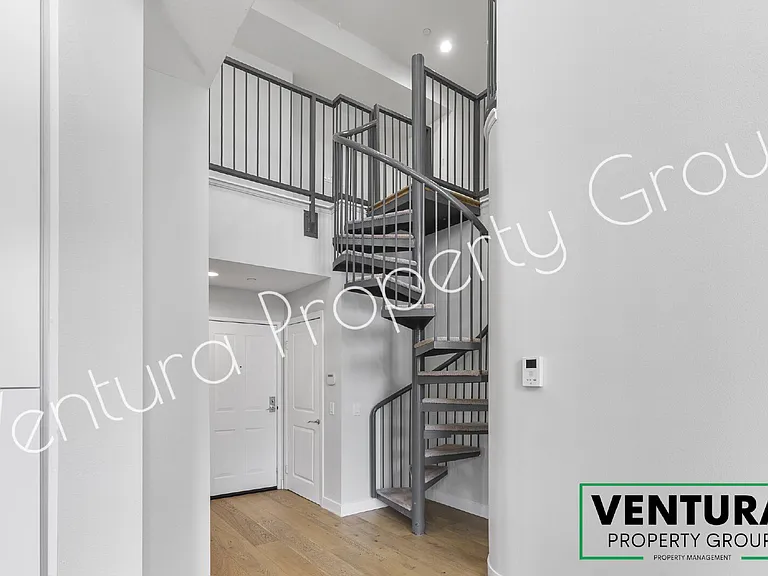 1901 S Victoria Ave #204 — Photo 24