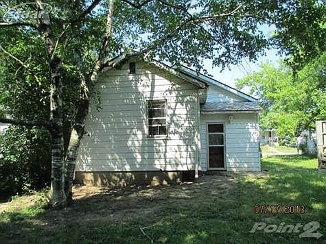2nd image of 1305 Clancy Ave