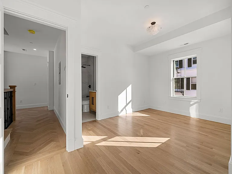 309 Broadway #1 — Photo 13