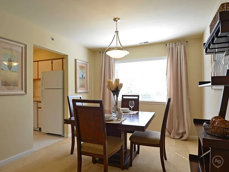 Valley Stream Village Apartments — Photo 16