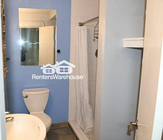 2532 E Adams St #8 — Photo 9