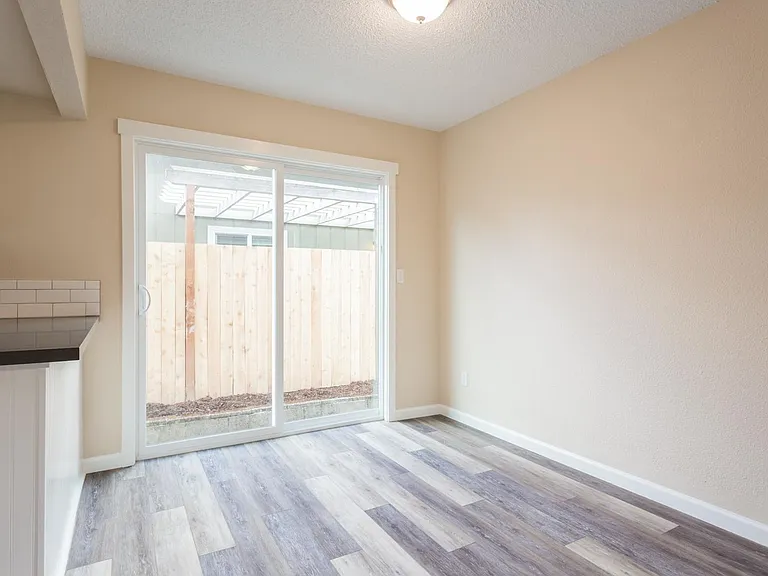 7852 SE 21st Ave — Photo 11