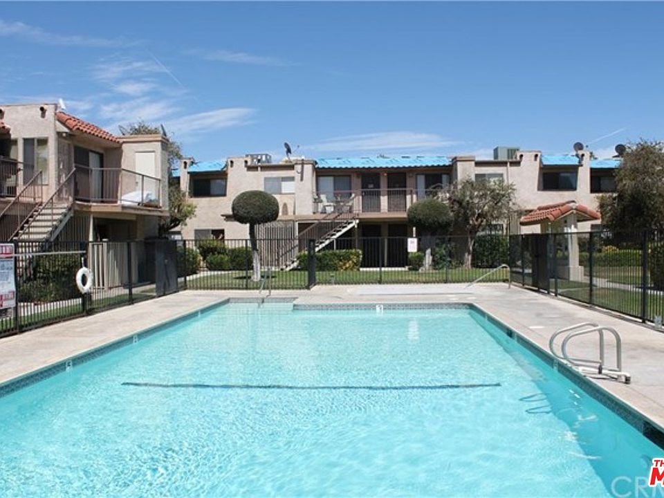 1st image of 2411 W Acacia Ave