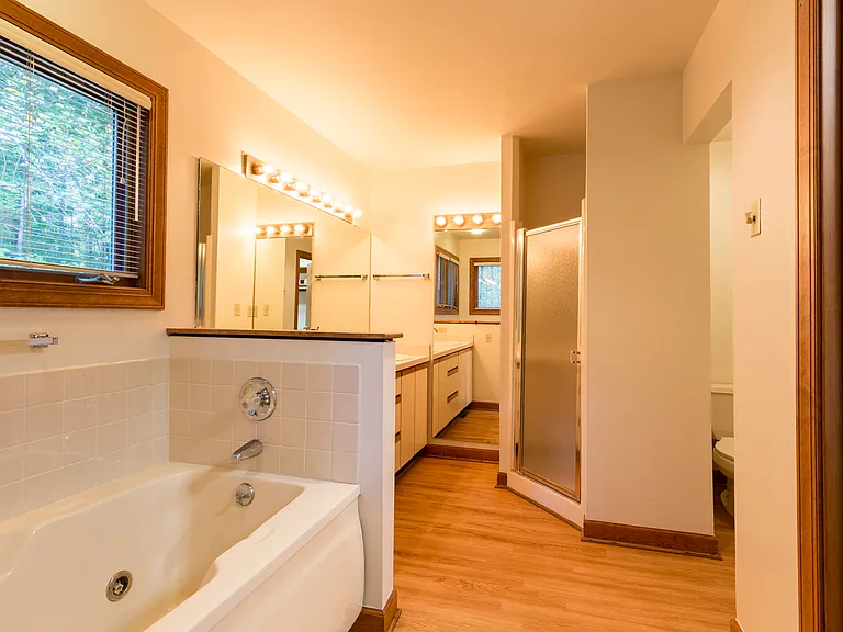 4758 Deer Park Ln — Photo 12
