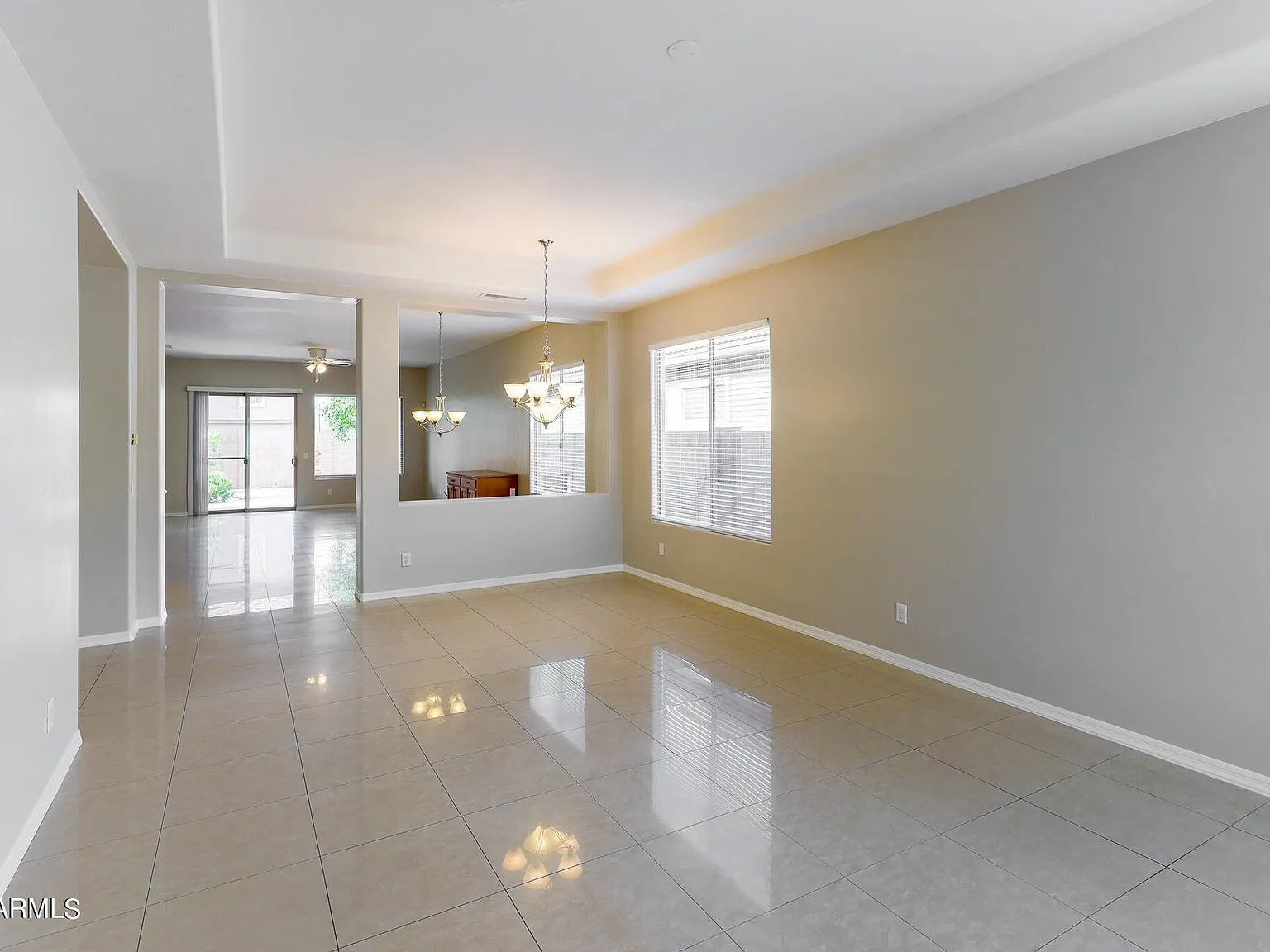 4 bed, 2423 sqft, $2,600 — Photo 4