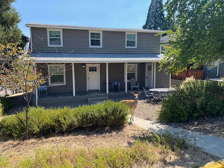 704 Indiana St — Photo 1