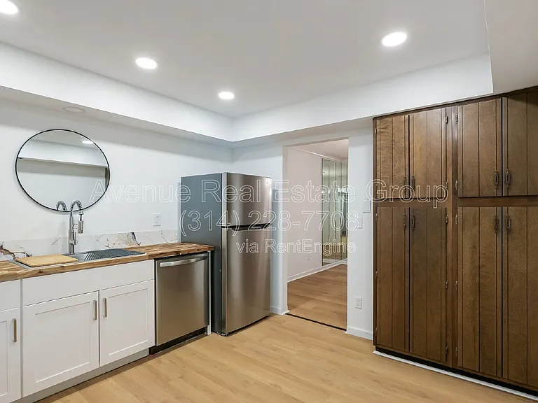 590 Sarah Ln #301 — Photo 10