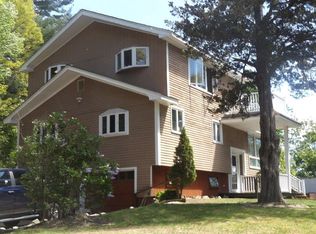 22 Chestnut St, West Newbury, MA 01985