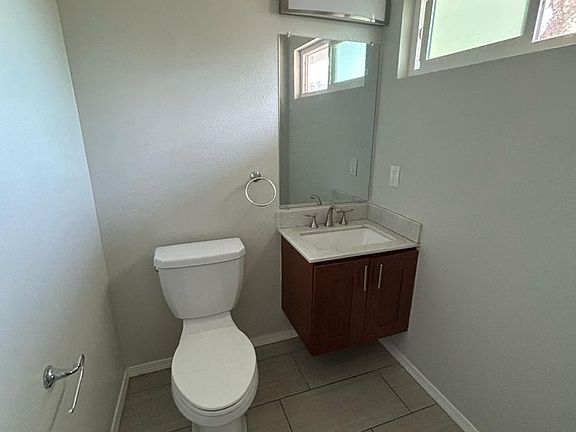 2nd image of 3927 Alabama St #G