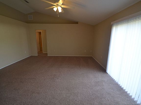 4th image of 1750 James Pointe Dr