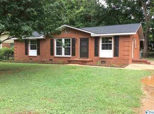 3024 Merry Oaks Dr NW, Huntsville, AL 35811
