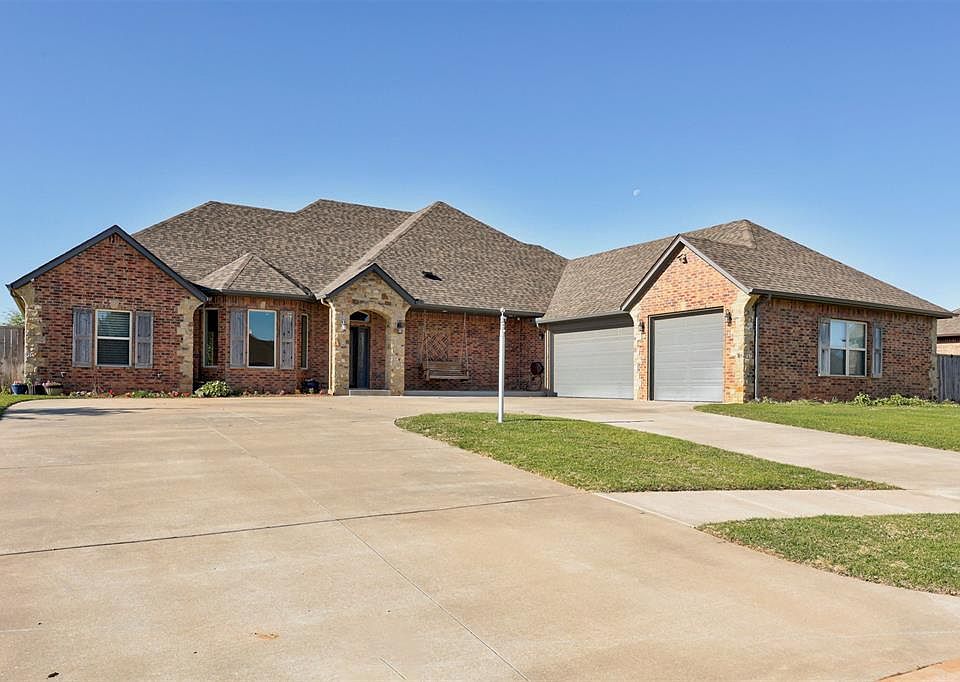 1st image of 516 Kings Ct