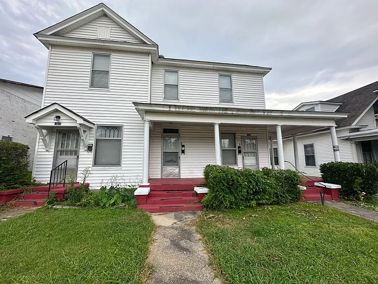 1525 S Noble St — Photo 1