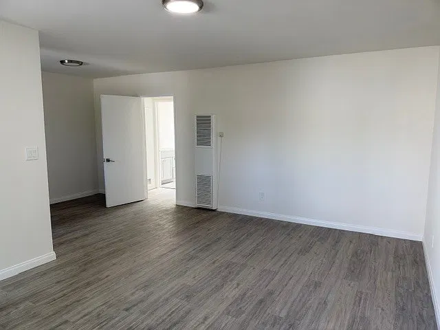 2767 Hermosa Ave — Photo 4