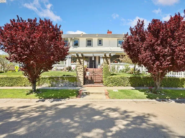 8 N 6th St, Rio Vista, CA 94571