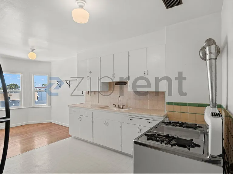 276 East Ave #U — Photo 9