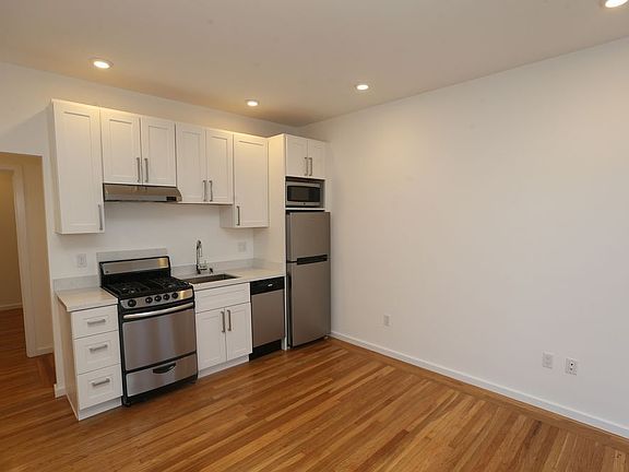 3rd image of 3256 21st St #401