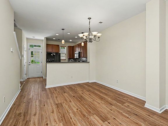 2nd image of 11233 Cedar Walk Ln