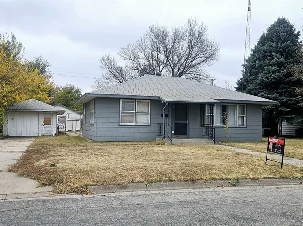 802 S Madison St, Plainville, KS 67663