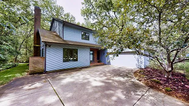 805 Buckthorn Cir photo 1