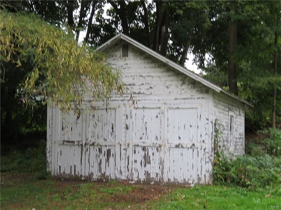 2nd image of 614 Academy St