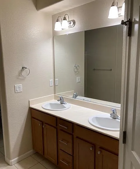 2580 W El Camino Ave — Photo 16