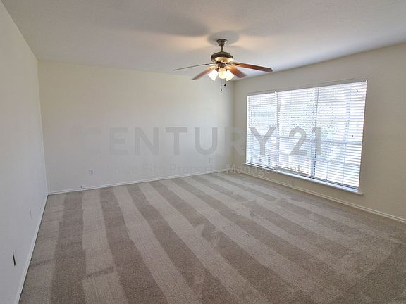 5th image of 313 Woodhaven Dr