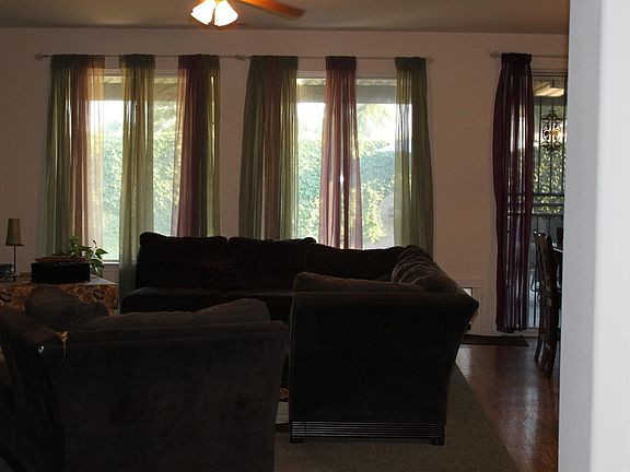 4th image of 4311 E Laurel Ave