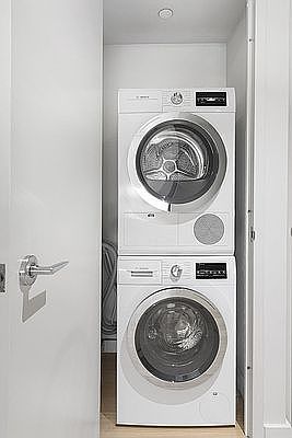 5th image of 415 Red Hook Ln APT 6B