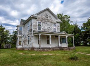 821 N Franklin St, Red Cloud, NE 68970
