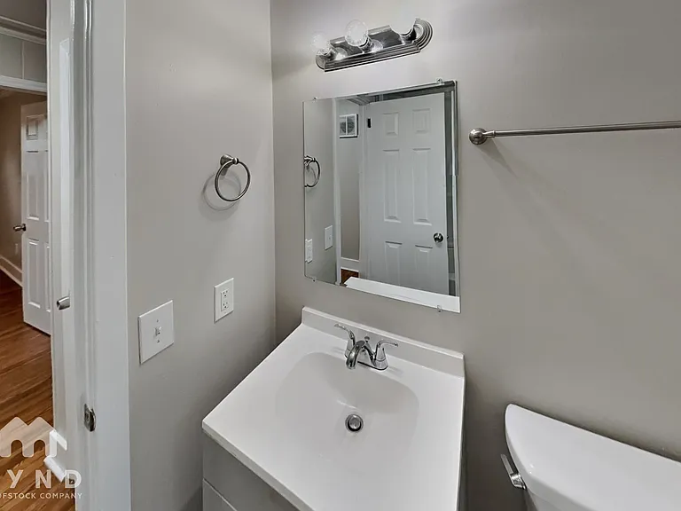 514 E 12th Ave — Photo 9