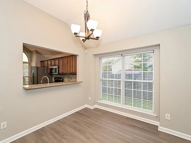 2204 Joann Dr — Photo 6