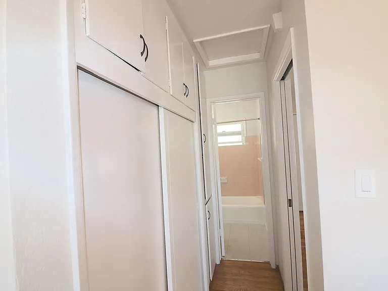 4653-59 Kansas St — Photo 10