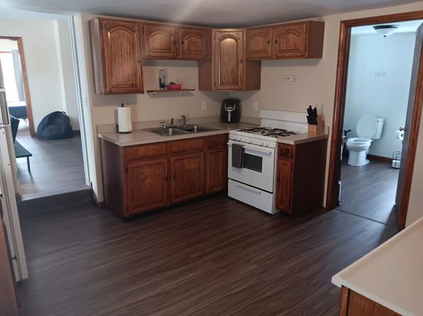 700 W Dominick St APT 3