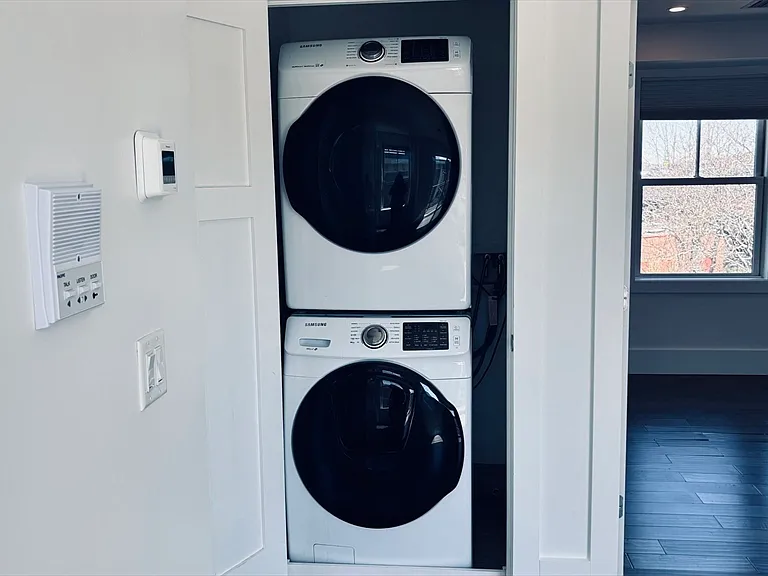 10 Spring Garden St #3 — Photo 8
