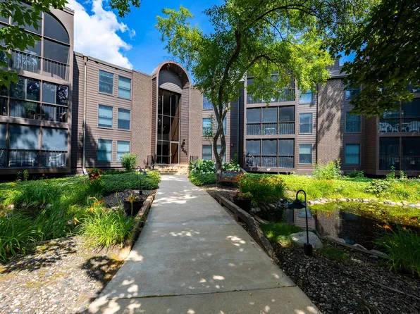 8441 Irwin Rd APT 307, Bloomington, MN 55437