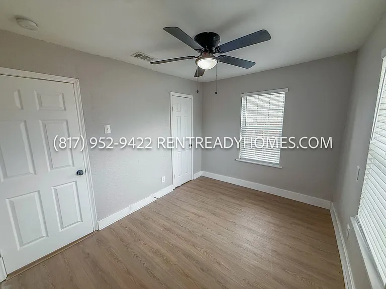 1824 Carver Ave — Photo 10