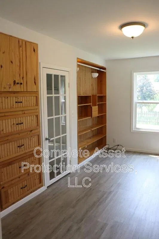 2 bed, 1.0 bath, 1199 sqft, $1,550 — Photo 3