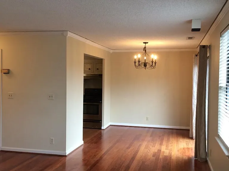 5884 Brentwood Trce — Photo 15
