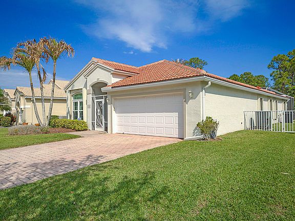 4th image of 7004 SE Twin Oaks Circle