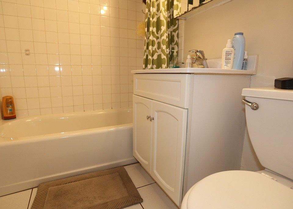 1st image of 2137 N Sheffield Ave #G02c